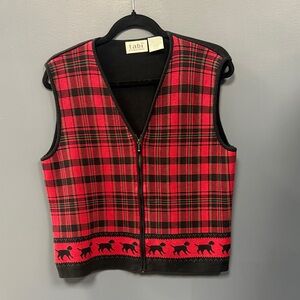 Women's Red and Black Plaid Vest vintage tabi size large